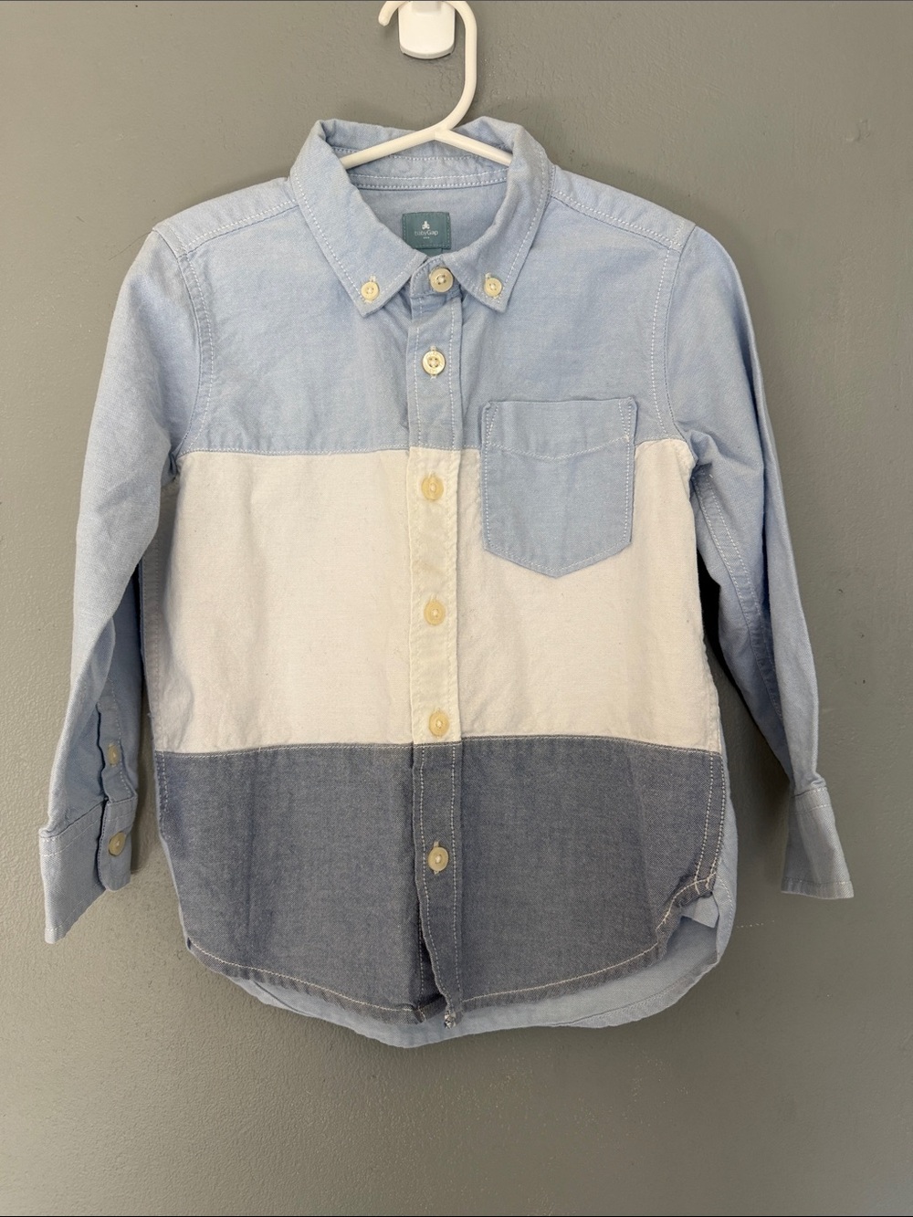 GAP Colorblock 100% Cotton Button-Down Shirt Light Blue, White & Dark Blue 4